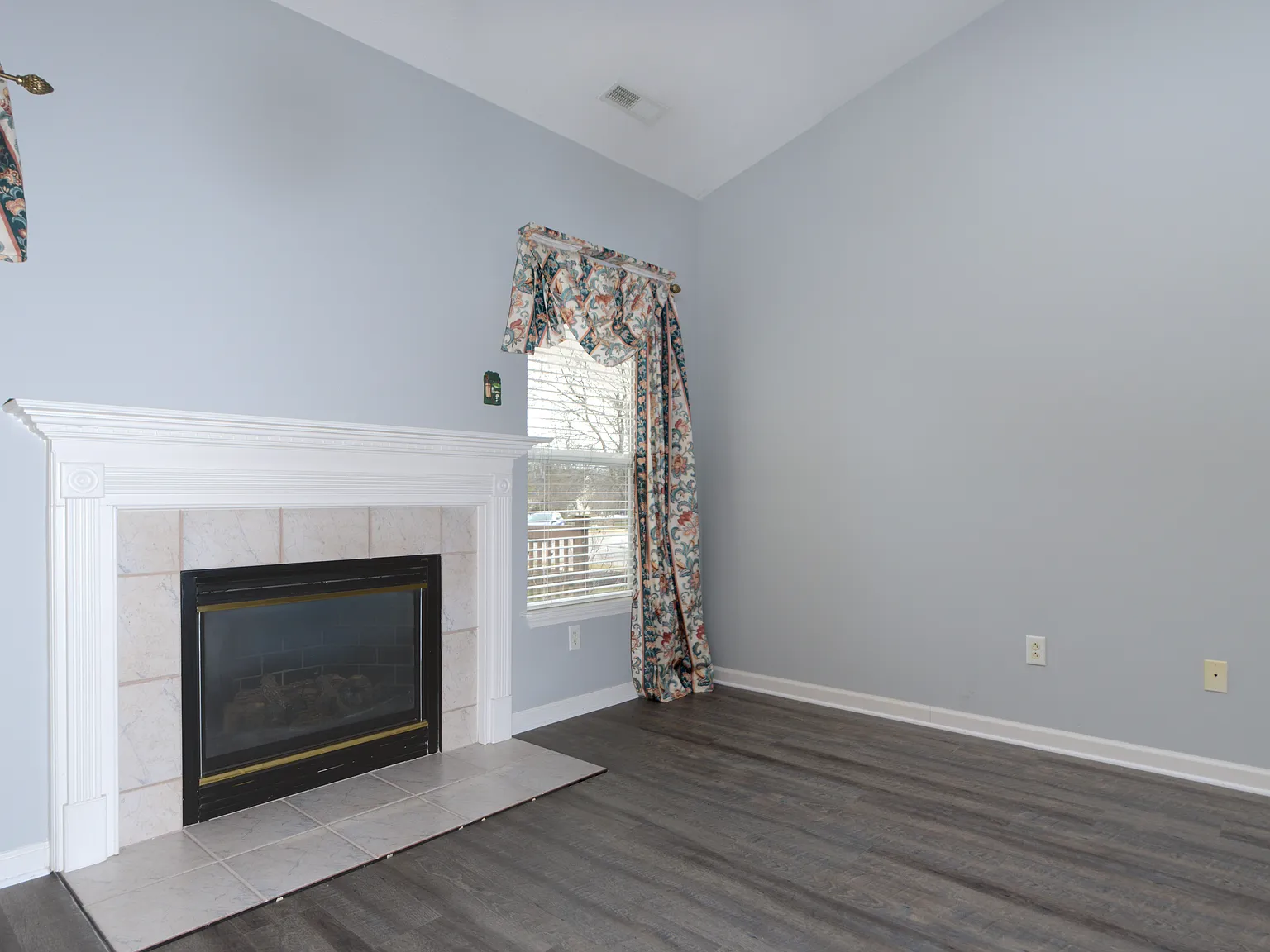 3 bed, 1747 sqft, $2,050 — Photo 3