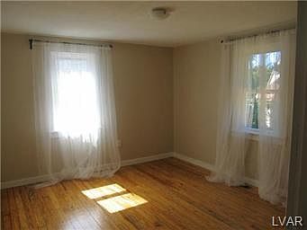 5th image of 111 Green St
