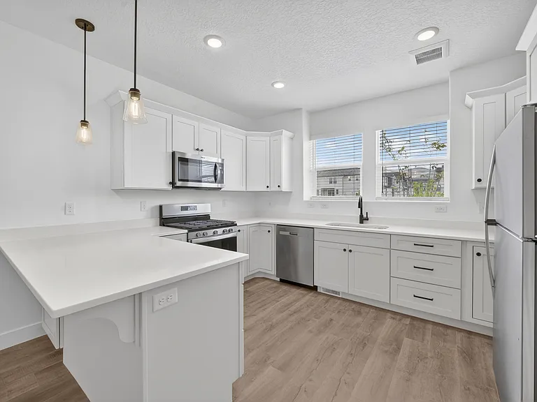 12668 S Treasure Lake Cv — Photo 11