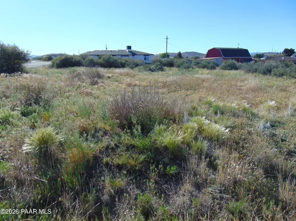 16290 S Red Rock Ln, Mayer, AZ 86333