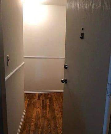 4th image of 9562 Park Ln APT 1J