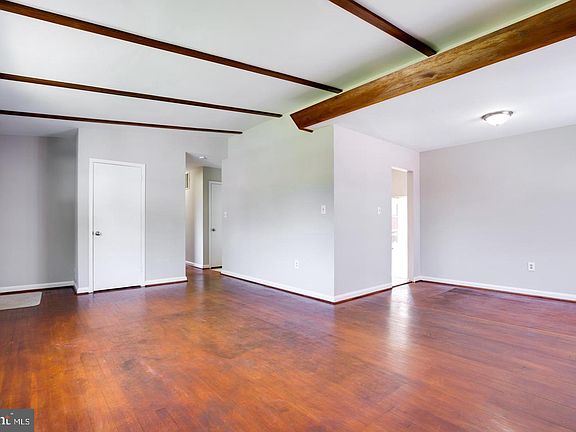 4th image of 502 N Mansfield St