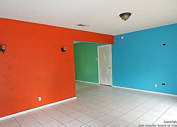 4th image of 8438 Hidden Meadow Dr