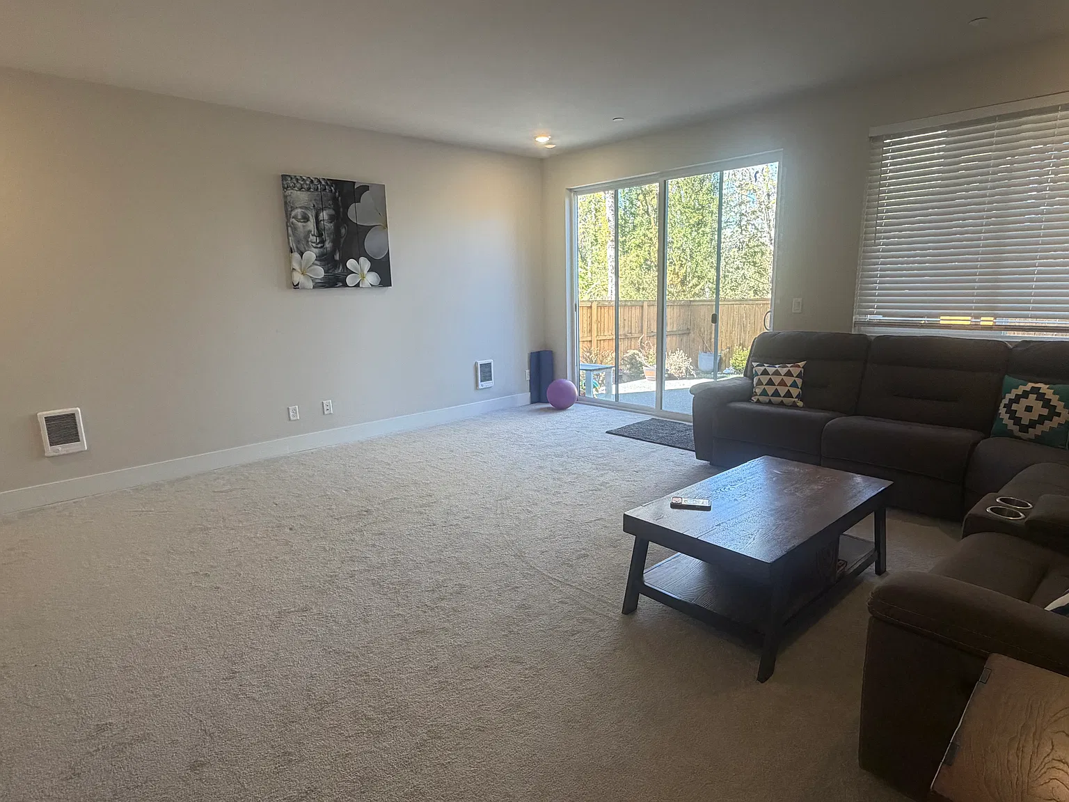 1 bed, 800 sqft, $1,000 — Photo 3