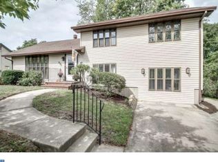 621 Cobblestone Rd, Williamstown, NJ 08094