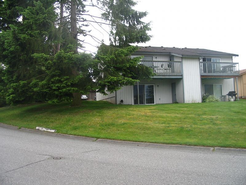 1st image of 9631 6th Pl NE APT 3