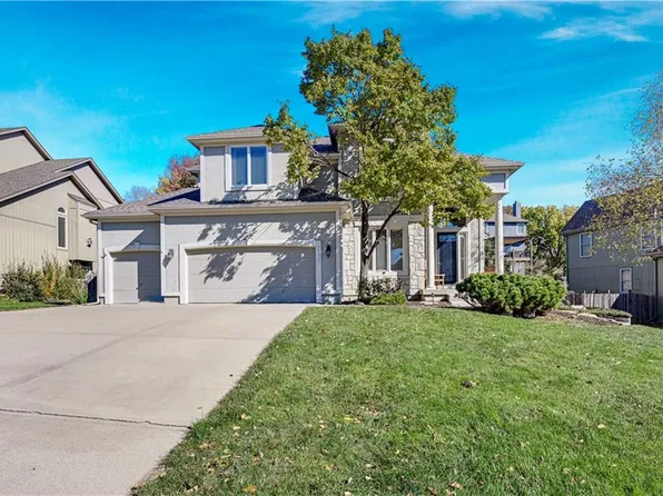 16241 Birch St, Overland Park, KS 66085