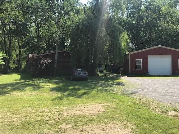 4th image of 1801 Vanderburg St