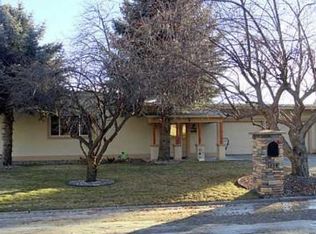 1814 Iris Ln, Billings, MT 59102