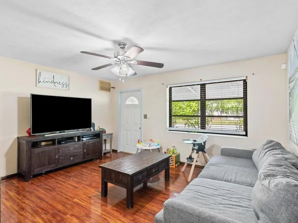 2710 NE 9th Avenue, Pompano Beach, FL 33064