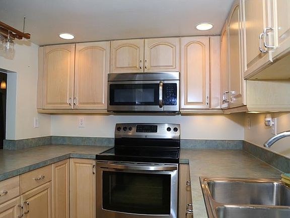 4th image of 203 NW 45th Ave #203