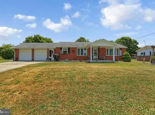 330 Roxbury Rd, Newville, PA 17241