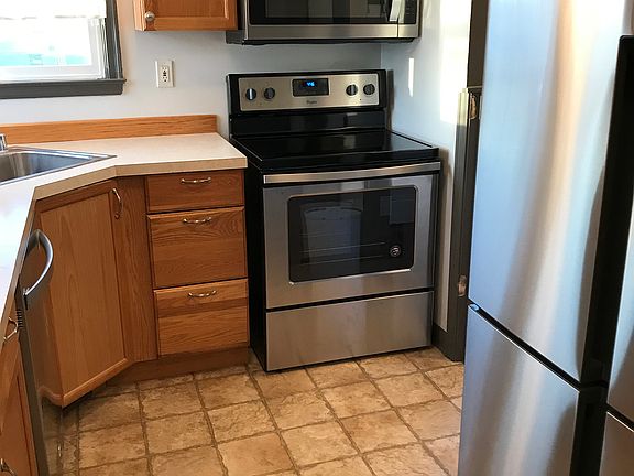 3rd image of 219 E 5th Ave