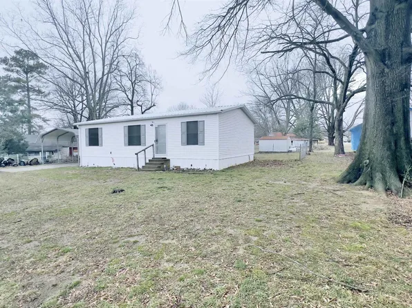 59 Holmes St, Trezevant, TN 38258