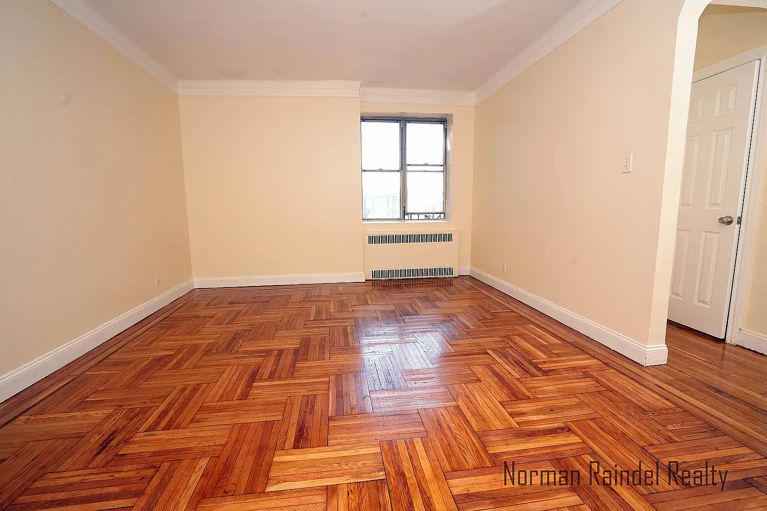 1675 East 18th Street — Photo 3