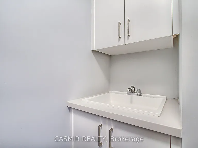 9873 Keele St — Photo 35