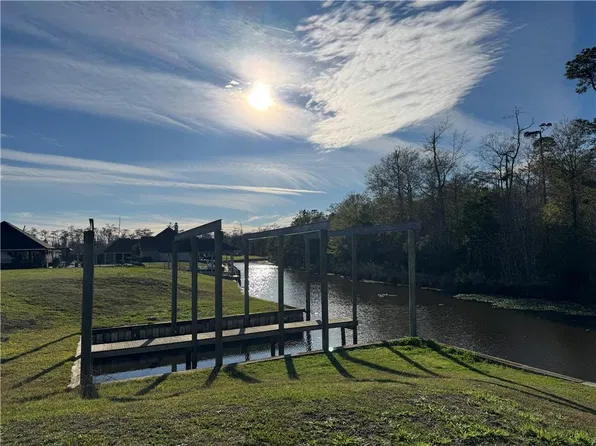 21455 Yellowfin Dr, Springfield, LA 70462