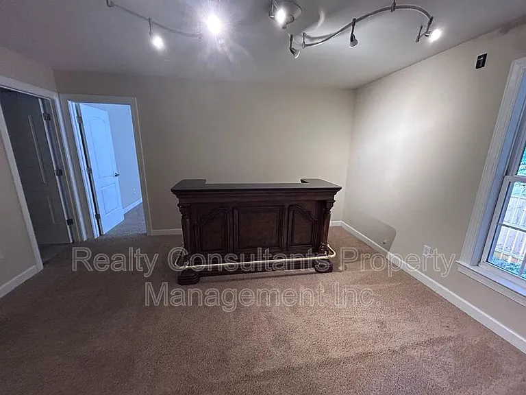 4540 Pebble Lake Dr — Photo 95