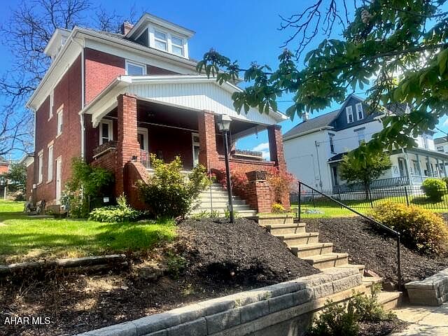 1st image of 1111 Walnut St