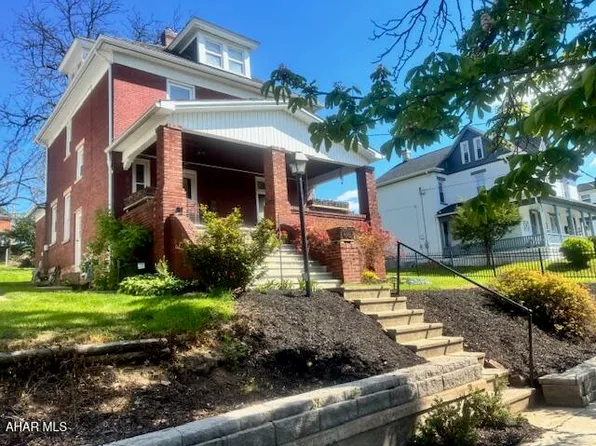 1111 Walnut St, Hollidaysburg, PA 16648