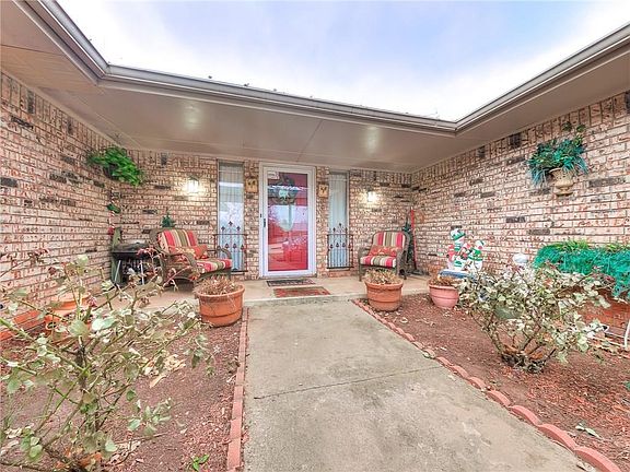 4th image of 632 Woodlawn Dr