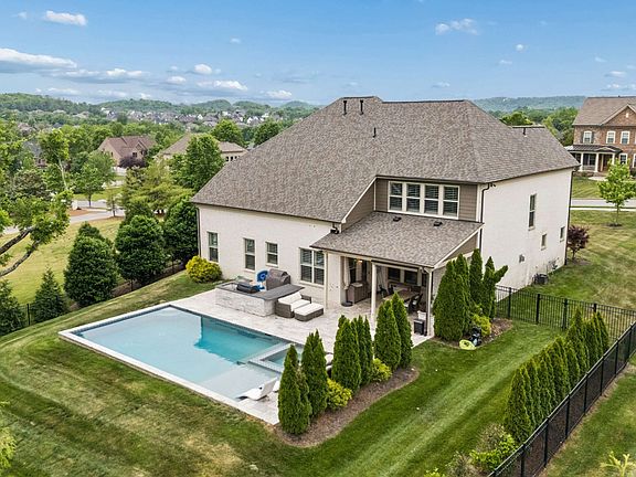 2nd image of 1810 Legacy Cove Ln
