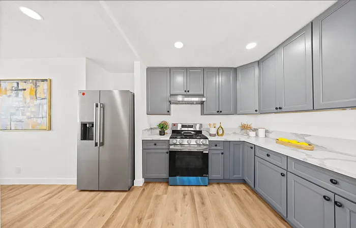 2925 W Shorb St — Photo 11