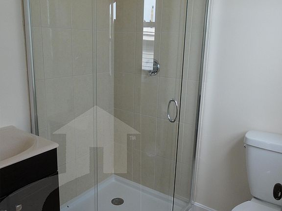 4th image of 14 Bond St APT 1