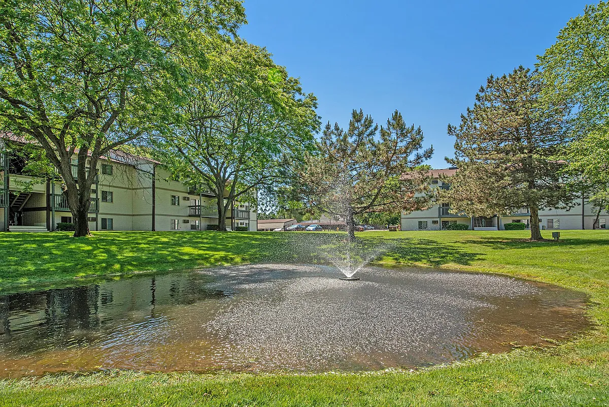 Building Photo - Sunflower Apartments