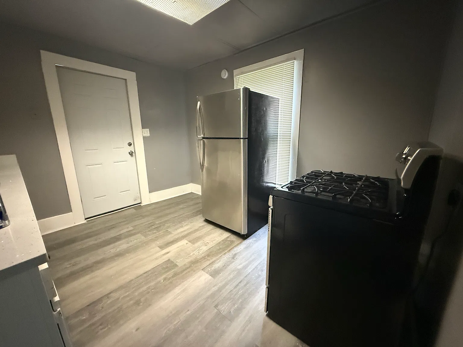 3 bed, 1.5 bath, 1271 sqft, $1,200 — Photo 4