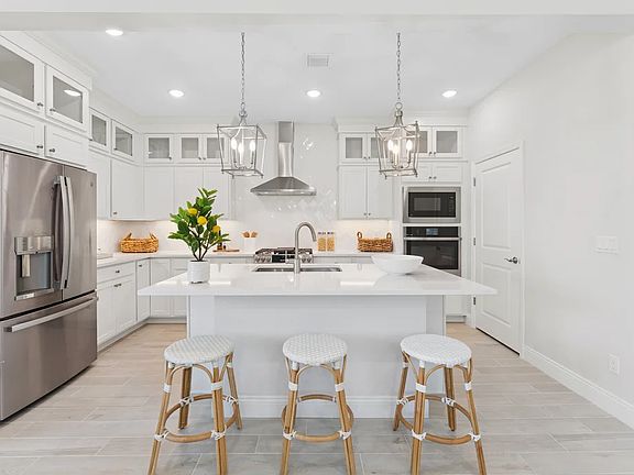 Kitchen with center island and pendant lighting