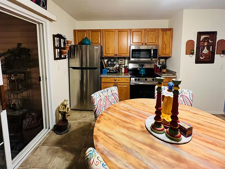 17 Garden Way — Photo 12