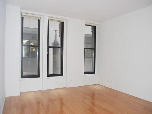 Sold by Sotheby's International Realty | media 3