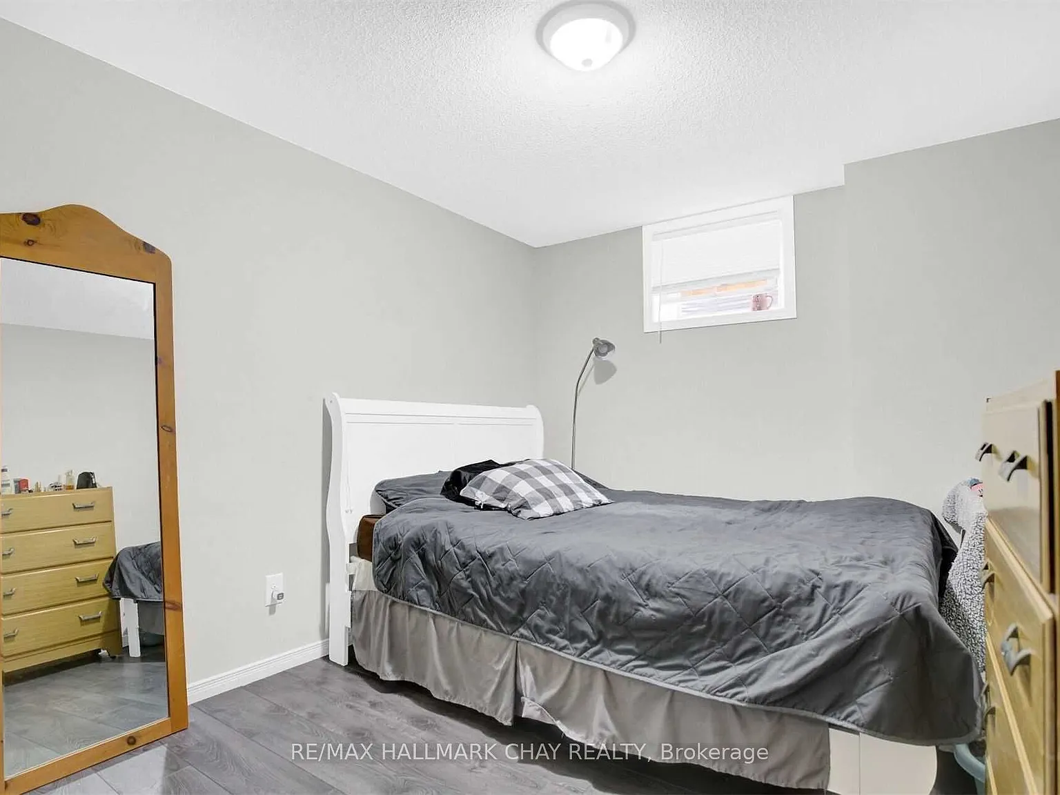 2 bed, $1,900 — Photo 4