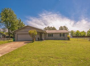 4755 Hickory St, Springdale, AR 72764