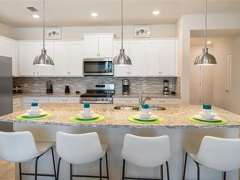7525 Oak Spring Ln — Photo 5