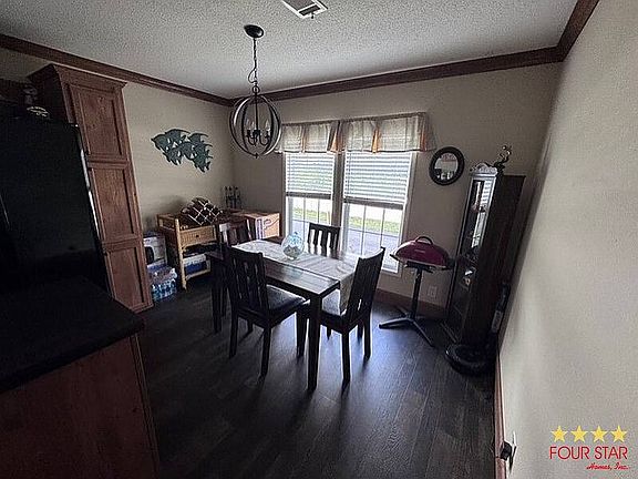 3rd image of 220 Colburn Dr
