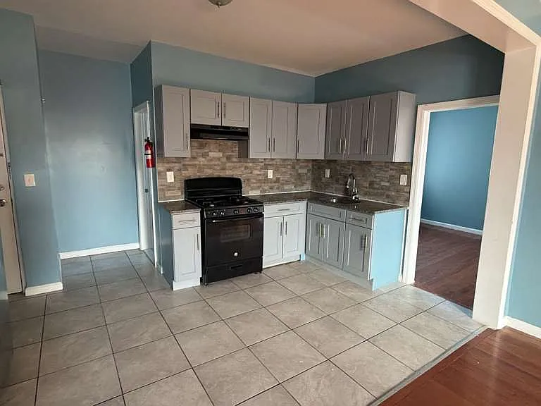 45 Cedar Ave #11 — Photo 2