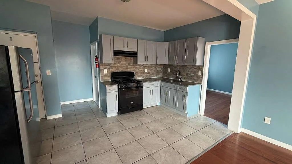 Building Photo - 45 Cedar Ave #11