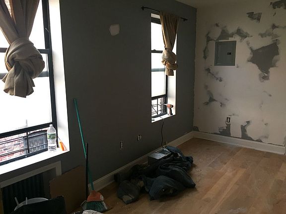 4th image of 112 Sherman Ave APT 2