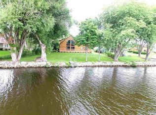 1371 Harbor Rd, Oconto, WI 54153