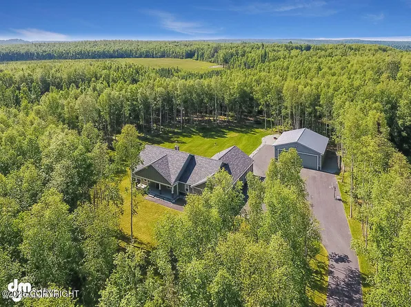 20024 Old Cranberry Dr, Chugiak, AK 99567