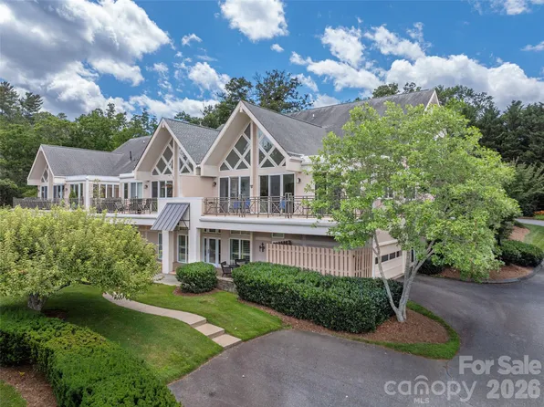34 Dover St, Asheville, NC 28804