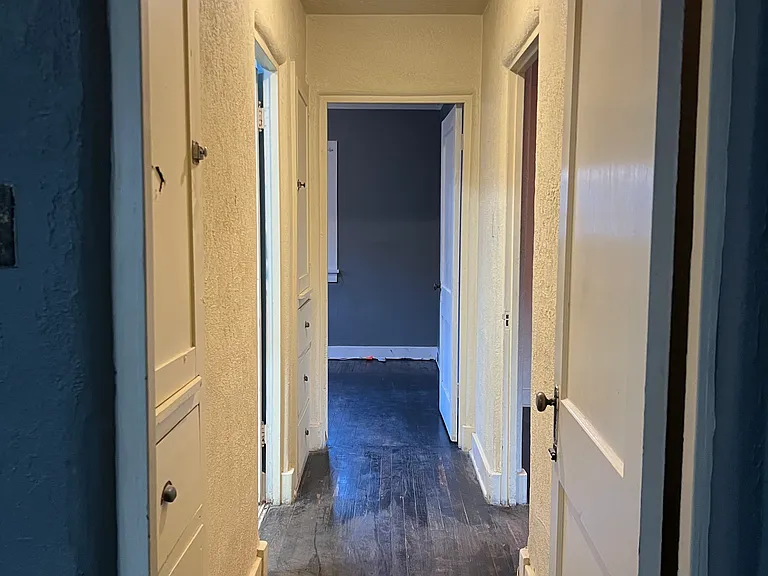 140 Girard Blvd NE — Photo 20