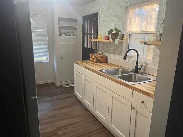 7965 Sidney Dr #1, Dayton, OH 45415