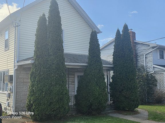 2nd image of 226 3rd St