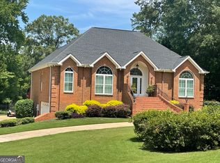 910 Piney Woods Dr, Lagrange, GA 30240