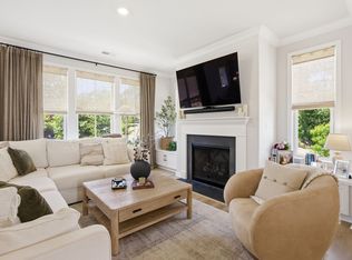 3008 Oak Landing Dr, Charlotte, NC 28205