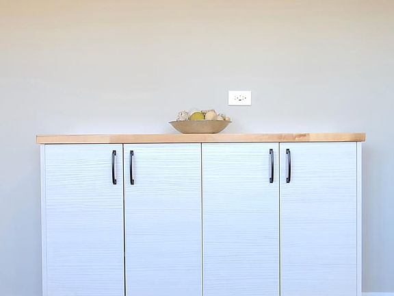 4th image of 3401 N Plainfield Ave #2S