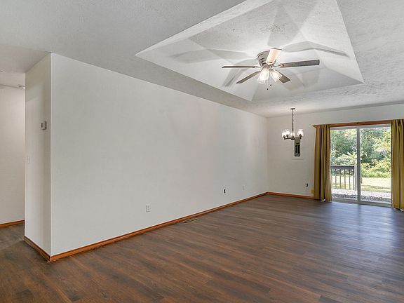 2nd image of 2015 N Benton Avenue